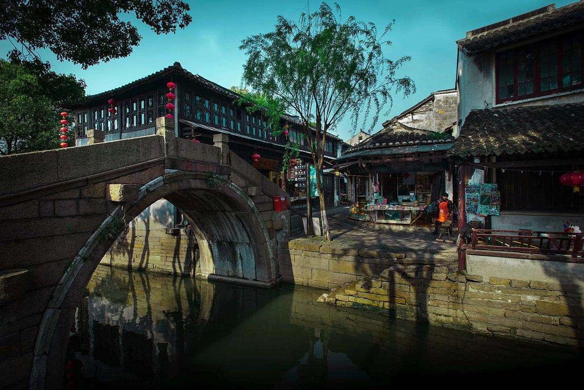 逃离无人大住宅